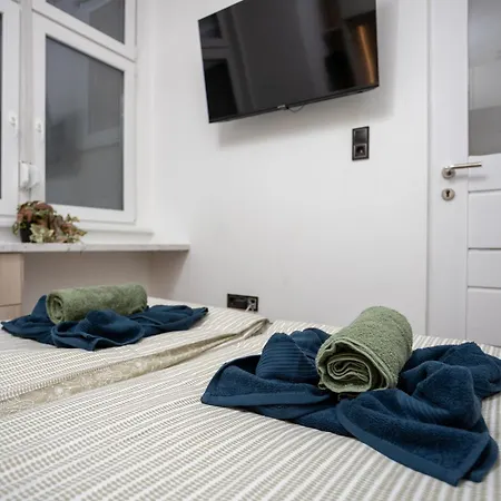 Relax By The Parliament *